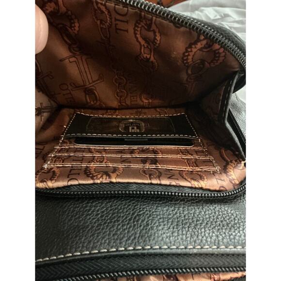 TIGANANELLO small women’s/girls backpack with minimal defaults - Picture 6 of 11